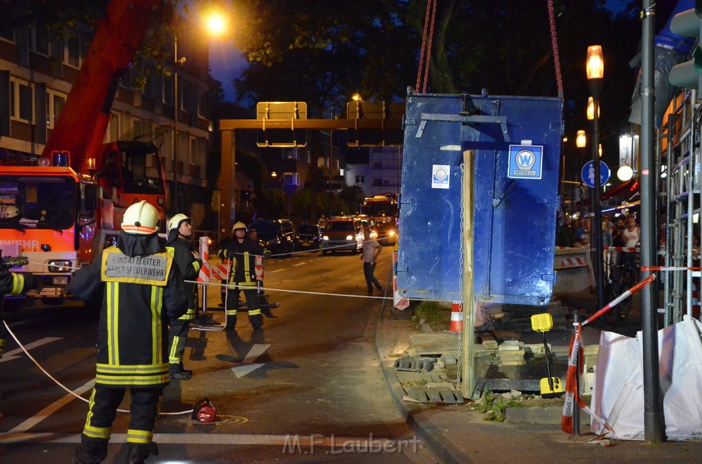 Buergersteig abgesackt Koeln Mitte Pipinenstr P049.JPG - Miklos Laubert